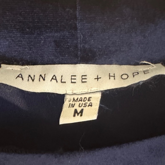 Annalee + Hope Elegant Navy Blue Velvet Dress - Picture 2 of 4